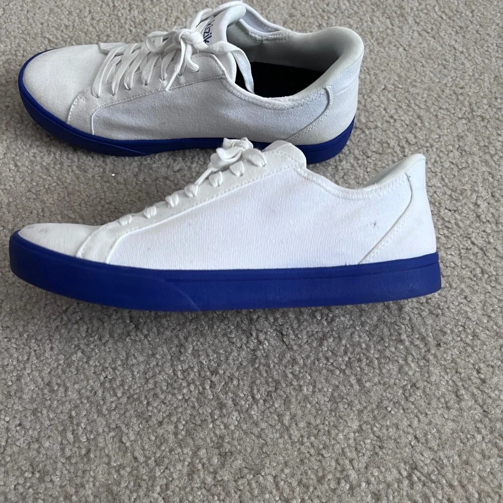 Kizik Irvine Canvas Hands-Free Sneakers‎ White Cobalt Blue Mens 7.5 Womens 9